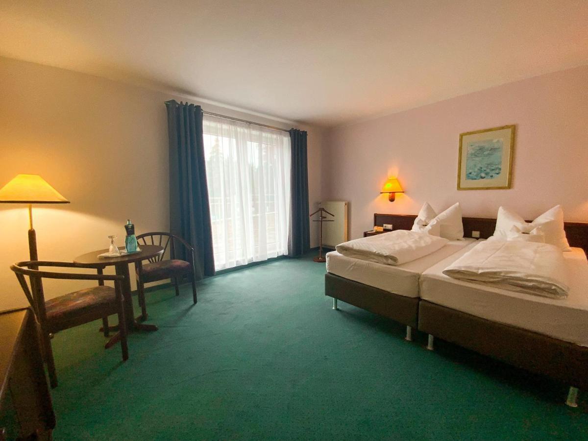Heidehotel Lubast Bagian luar foto