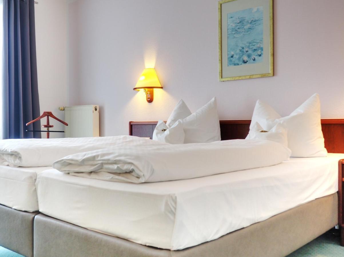 Heidehotel Lubast Bagian luar foto