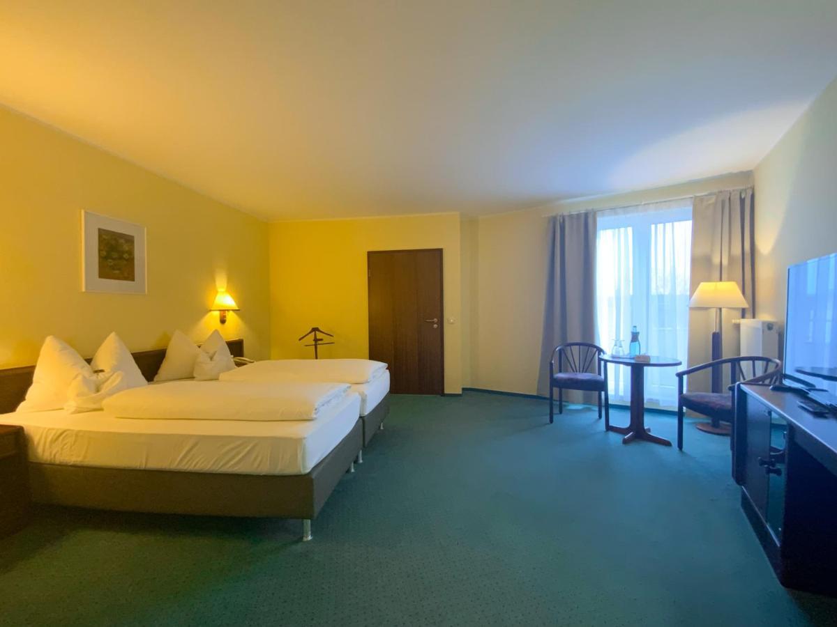 Heidehotel Lubast Bagian luar foto