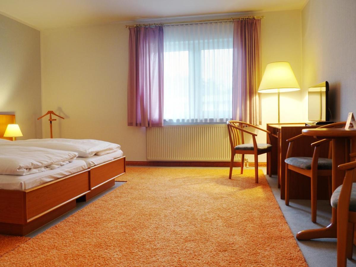Heidehotel Lubast Bagian luar foto