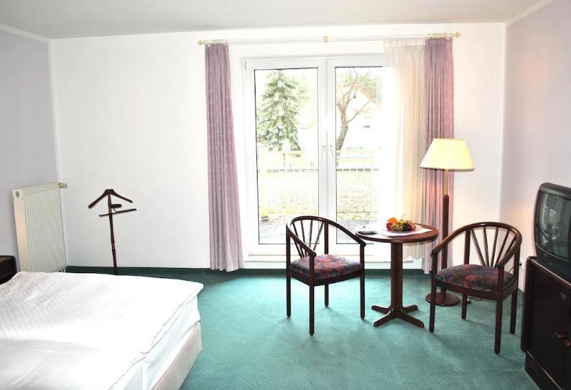 Heidehotel Lubast Bagian luar foto