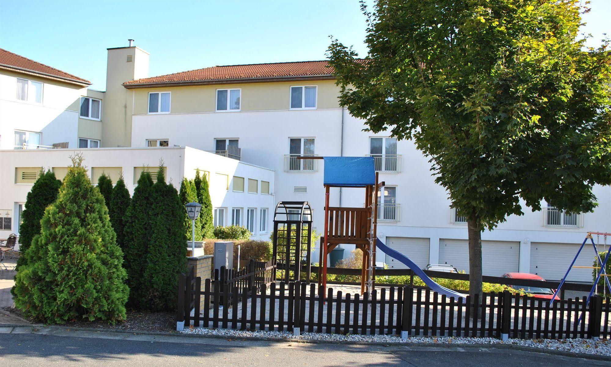 Heidehotel Lubast Bagian luar foto